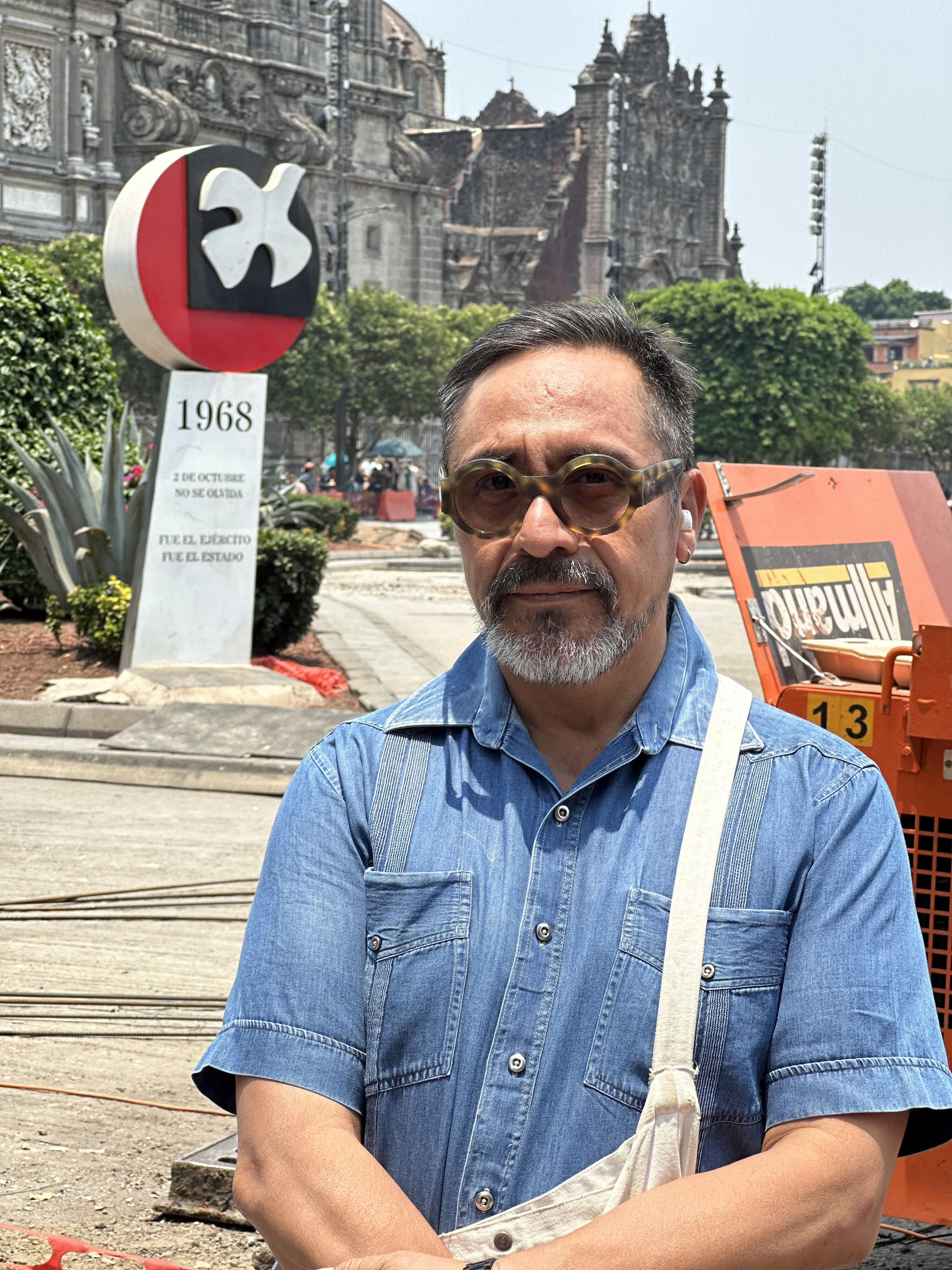 Retrato de Abraham Cruzvillegas