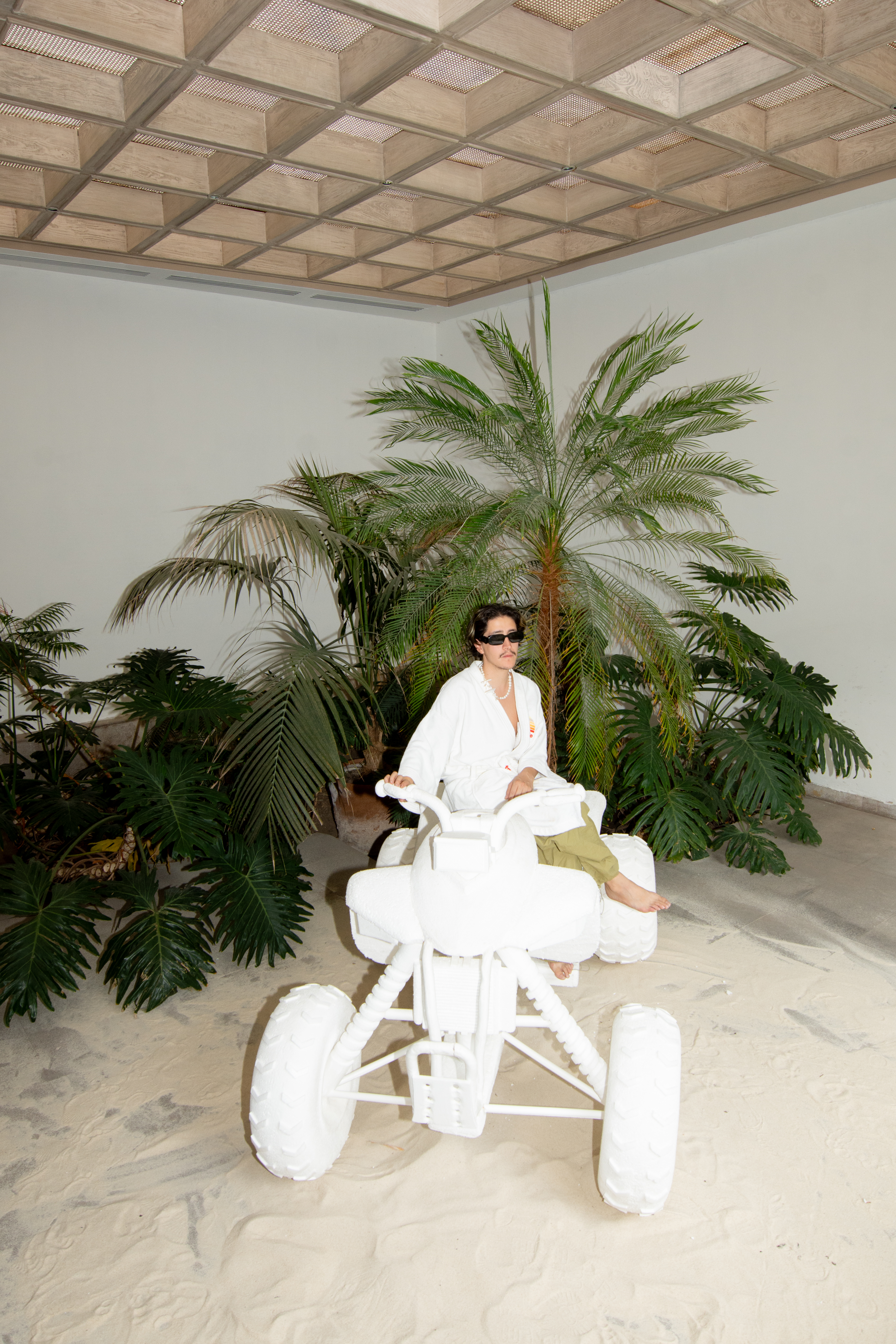 I wanted to die young & pretty but i was too busy on working days — Avantgardo